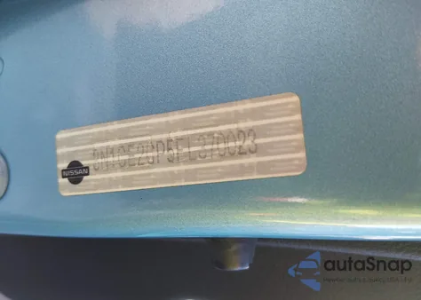 2015 Nissan Versa Note S (Sr)/S Plus/Sl/Sr/Sv z USA, uszkodzony, nr VIN 3N1CE2CP5FL370023